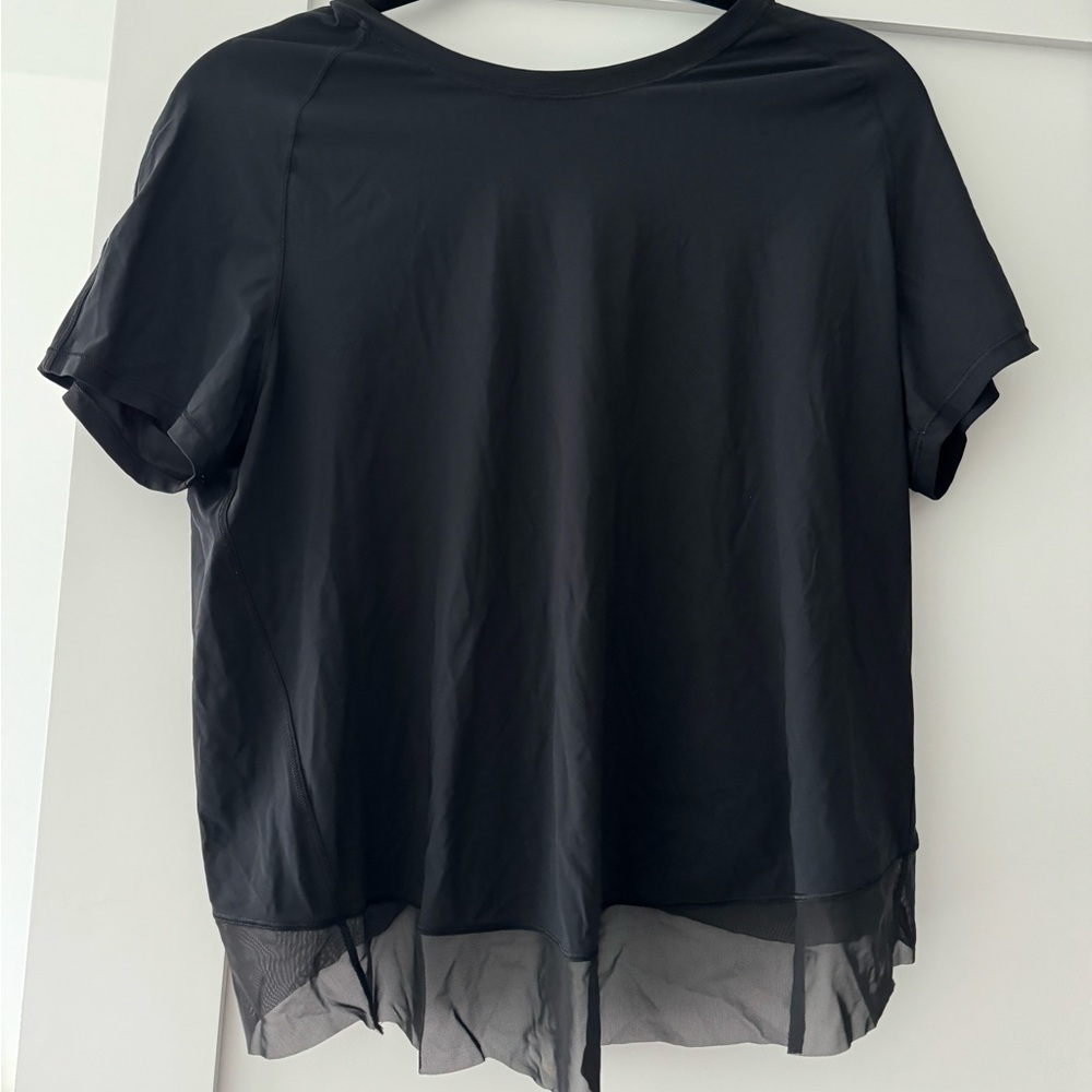 NWOT-Black lululemon size 10 short sleeve shirt mesh bottom &partially open back